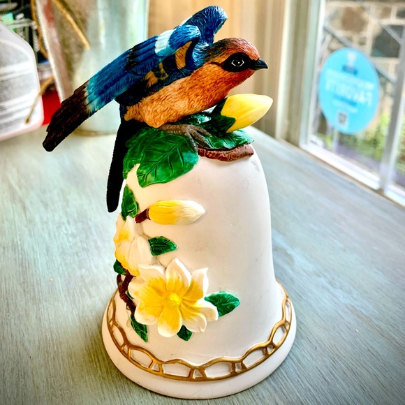 Heritage House Other - Heritage House Bluebird Bell Music Box plays Love Story